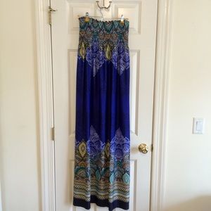 Blue patterned strapless maxi dress